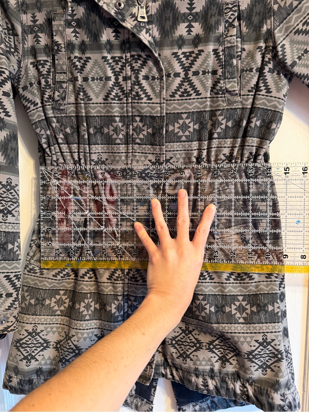 Geometric Print Hooded Drawstring Jacket - Picture 7 of 10